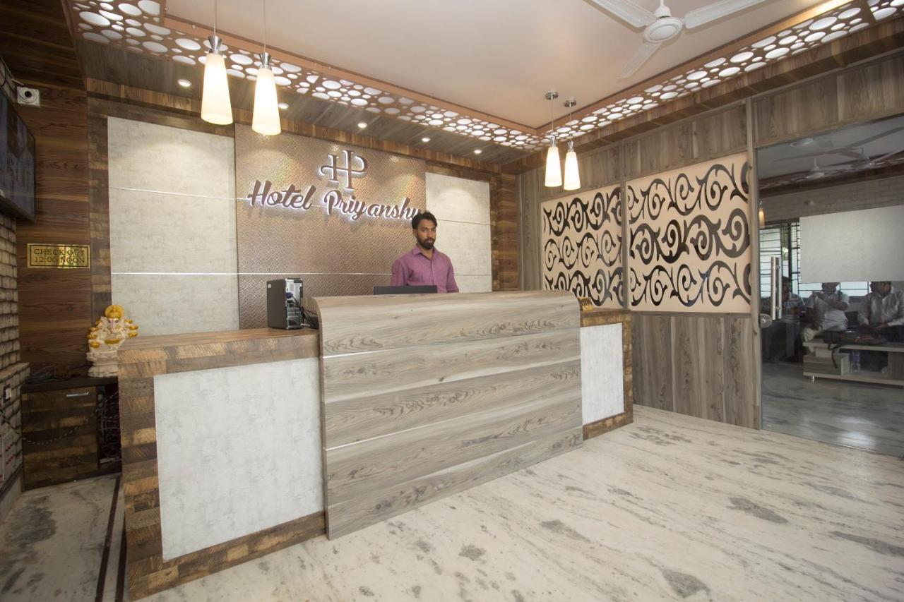 Hotel Super Capital O Priyanshu Shiliguri Exterior foto