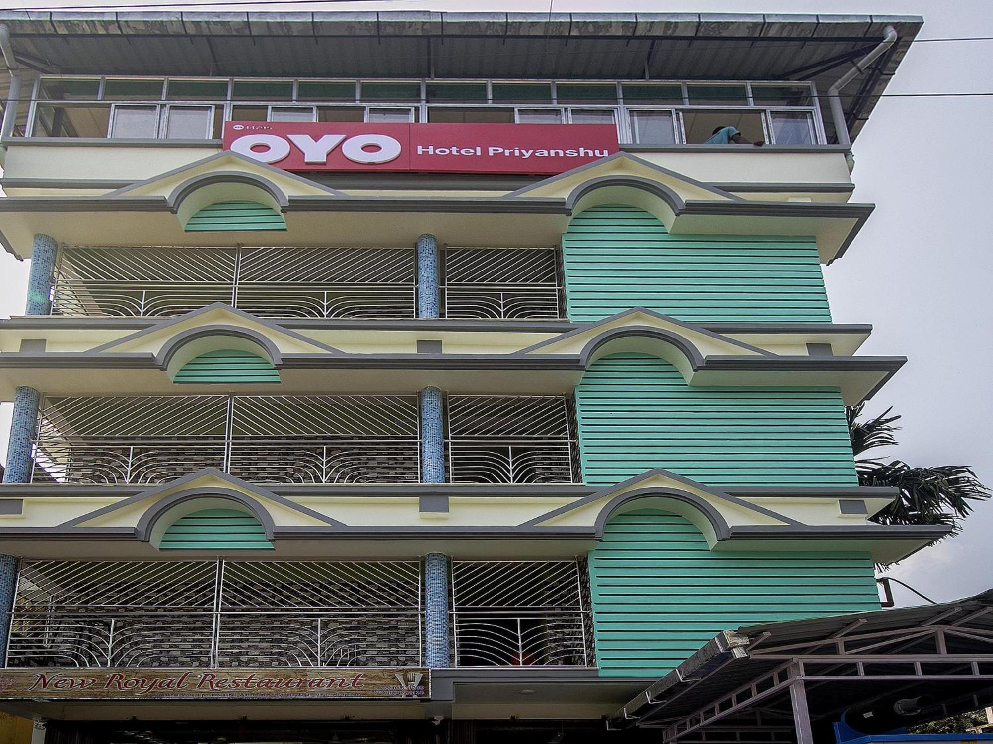 Hotel Super Capital O Priyanshu Shiliguri Exterior foto